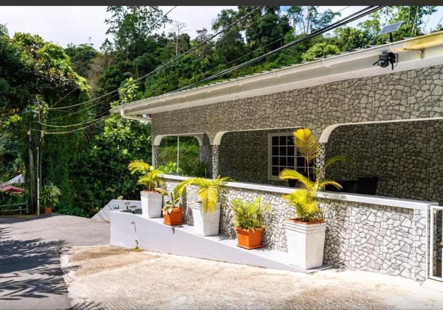 Paradise Breeze Apartment Misere Exterior photo